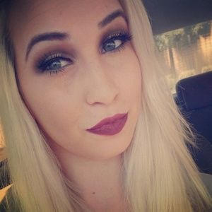 Meet your Posher, Mie